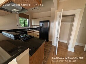 2460 Larkin St in San Francisco, CA - Building Photo - Building Photo