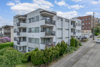 Minor Terrace Apartments in Seattle, WA - Building Photo - Primary Photo