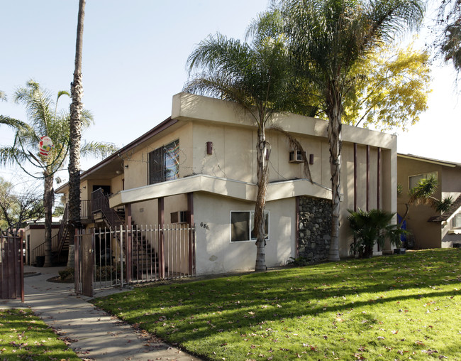 686 Karesh Ave in Pomona, CA - Building Photo - Building Photo