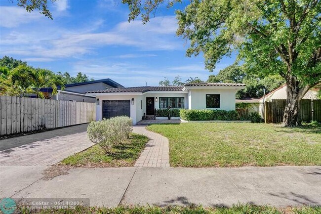 property at 807 SW 18th St
