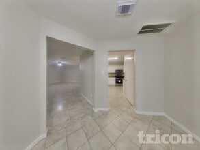 1111 Chestnut Bough St in Channelview, TX - Foto de edificio - Building Photo