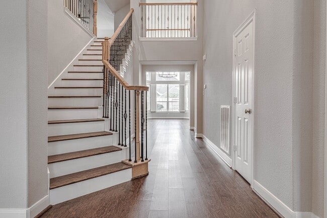 property at 6114 Sienna Arbor Ln