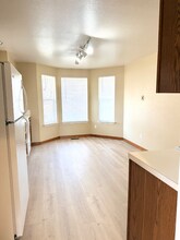 4221 N Esten Pl in Boise, ID - Foto de edificio - Building Photo