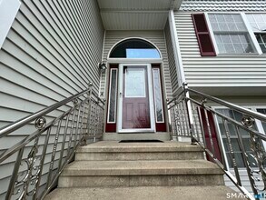 39 Asia Cir in Bridgeport, CT - Building Photo - Building Photo