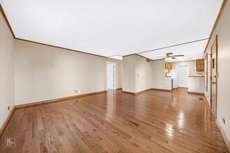 336 Russet Way in Vernon Hills, IL - Building Photo - Building Photo