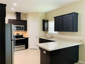 2804 E Garfield Ave-Unit -2 in Alton, TX - Building Photo - Building Photo