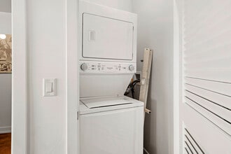 1450 S Blue Island Ave, Unit 230 in Chicago, IL - Foto de edificio - Building Photo