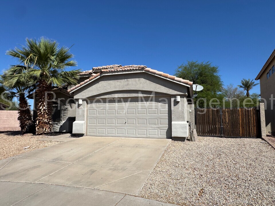 2602 E Beautiful Ln in Phoenix, AZ - Building Photo