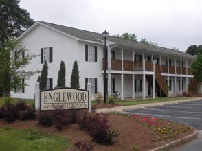 Englewood Apartments in Tuscaloosa, AL - Building Photo - Building Photo