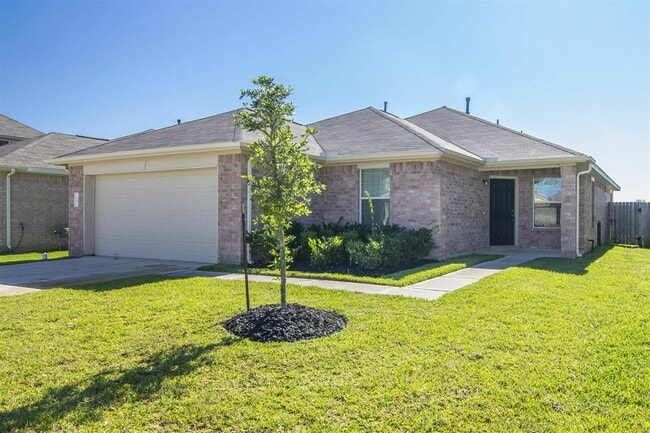 property at 18 Leisure Shore Ct