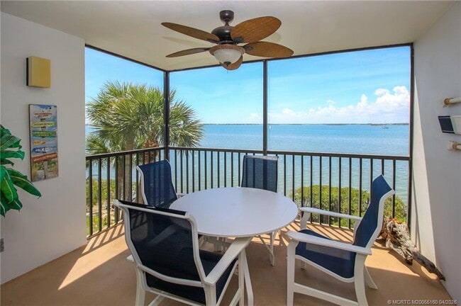 property at 20 NE Plantation Rd