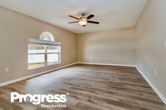 5342 Woodridge Ln in Spring Hill, FL - Building Photo - Building Photo