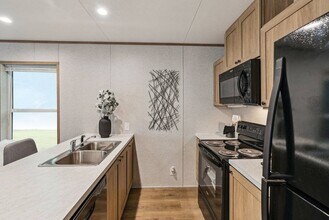 105 Sundale Trailer Ct in Washington, IN - Building Photo - Building Photo
