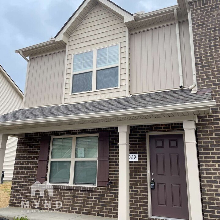 4029 Utica St in Smyrna, TN - Foto de edificio