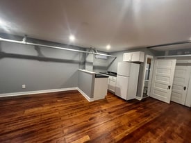 1830 N Oakland Ave in Milwaukee, WI - Building Photo