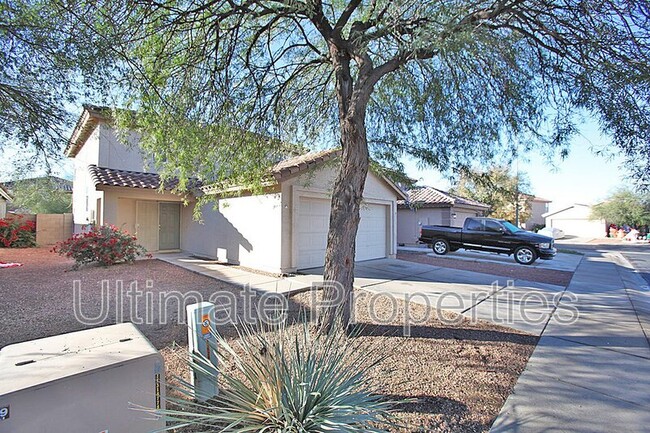 11533 W Laurel Ln in El Mirage, AZ - Building Photo - Building Photo