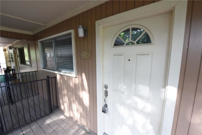 4206 Hawthorne Ave-Unit -202 in Dallas, TX - Building Photo - Building Photo