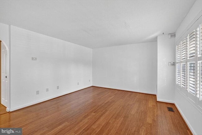 property at 5320 Larochelle Ct