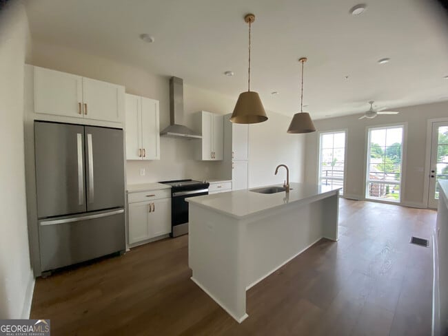 property at 1295 Longreen Ter NW