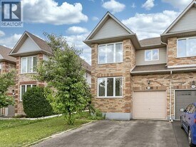 1310 Blanshard Dr in Burlington, ON - Building Photo