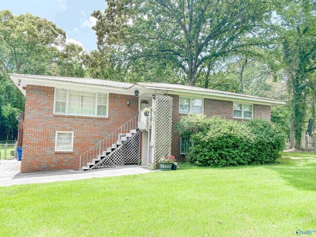 property at 2551 Little Creek Rd NW
