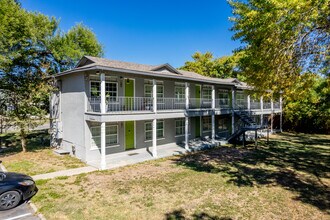 Aberdeen Acres in San Antonio, TX - Foto de edificio - Building Photo