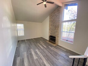 2900 Wright Ave in Pinole, CA - Building Photo - Building Photo