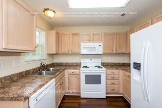 4541 Brandie Glen Rd in Charlotte, NC - Foto de edificio - Building Photo