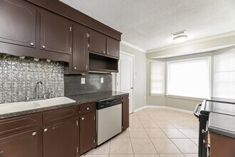 7724 Peggy Dr in North Charleston, SC - Building Photo - Building Photo