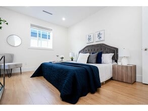 14742-1462A 62 A Ave in Surrey, BC - Building Photo - Building Photo