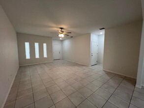 1606 Sombras Dr in Laredo, TX - Building Photo - Building Photo