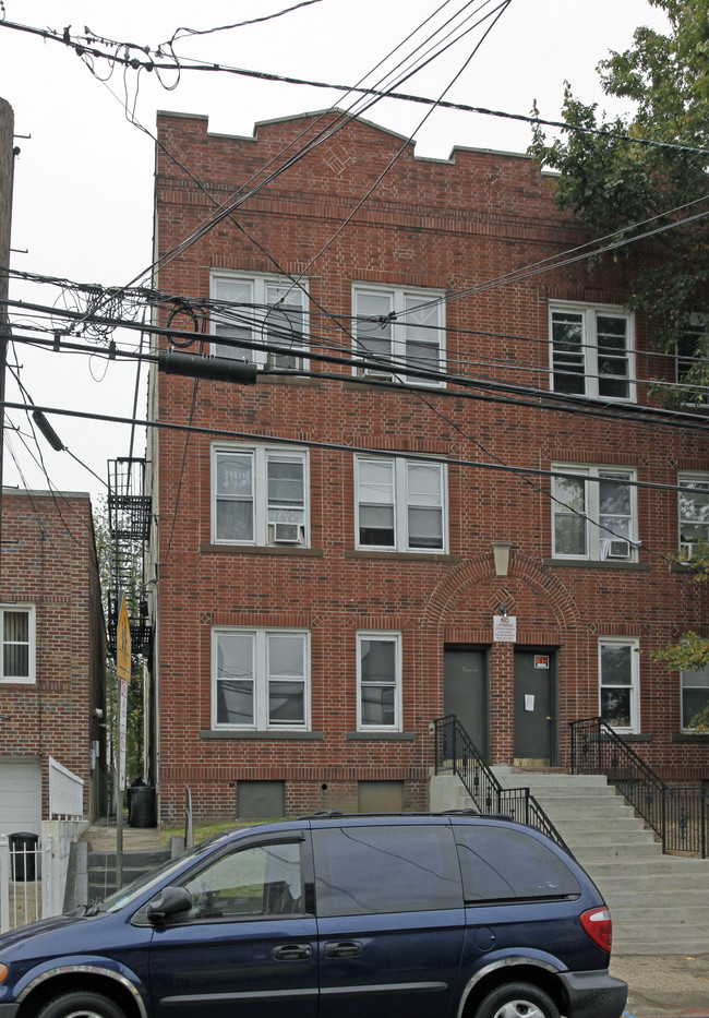 170 Seaview Ave in Jersey City, NJ - Building Photo - Building Photo