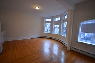 17 Fairbanks St, Unit 6 in Brookline, MA - Building Photo - Building Photo