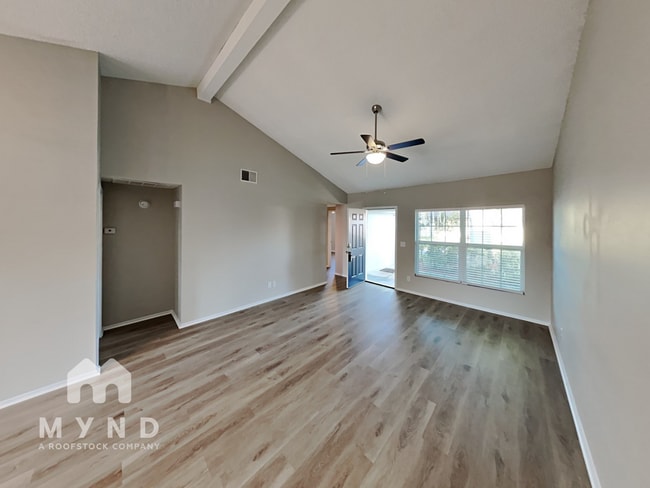 7606 Woodland Oaks Ct in Tampa, FL - Foto de edificio - Building Photo