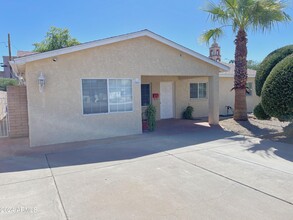 2401 E Meadowbrook Ave in Phoenix, AZ - Building Photo - Building Photo