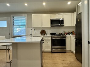 13 Greylock Rd, Unit #1 in Boston, MA - Building Photo - Building Photo