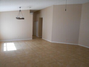 1932 Coralino Dr in Henderson, NV - Building Photo - Building Photo