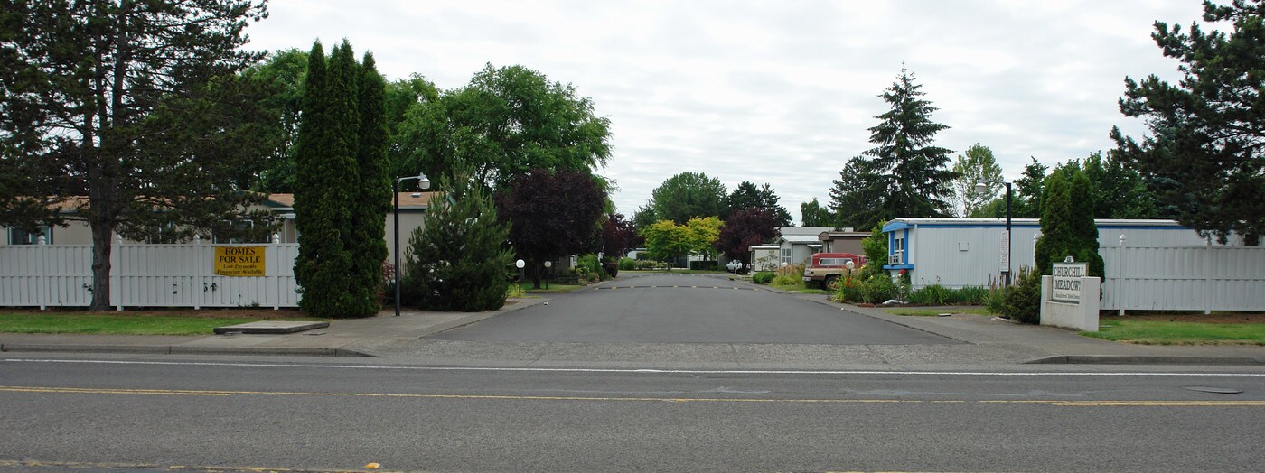 1415 S Bertelsen Rd in Eugene, OR - Building Photo