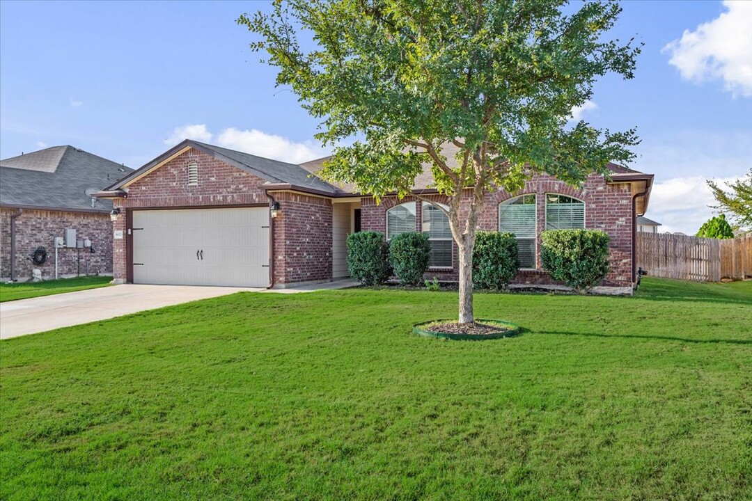 8623 Open Prairie Dr in Temple, TX - Building Photo