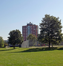 Brockstone in Pickering, ON - Building Photo - Building Photo