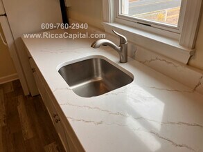 308 13th St, Unit 1A in Hammonton, NJ - Foto de edificio - Building Photo