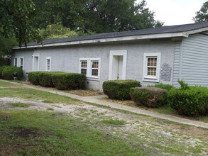 6115 E National Cemetery Rd in Florence, SC - Building Photo - Building Photo