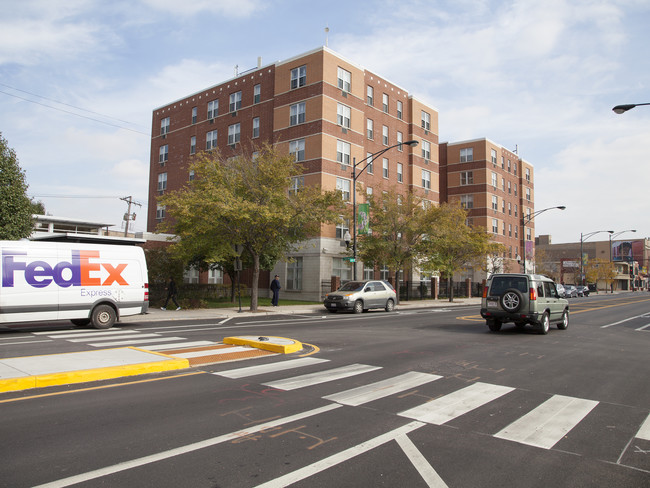 Churchview Senior Campus in Chicago, IL - Foto de edificio - Building Photo