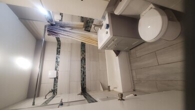 3929 Larchmont St in Flint, MI - Building Photo - Building Photo