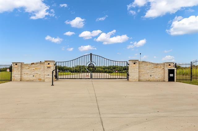 13114 US-69 in Bells, TX - Building Photo