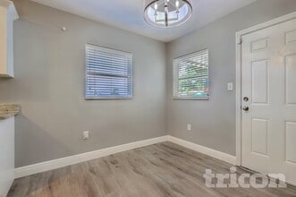 8307 N Elmer St in Tampa, FL - Building Photo - Building Photo