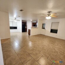 1111 Travis Cir in Copperas Cove, TX - Foto de edificio - Building Photo
