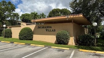 8851 N New River Canal Rd in Plantation, FL - Building Photo