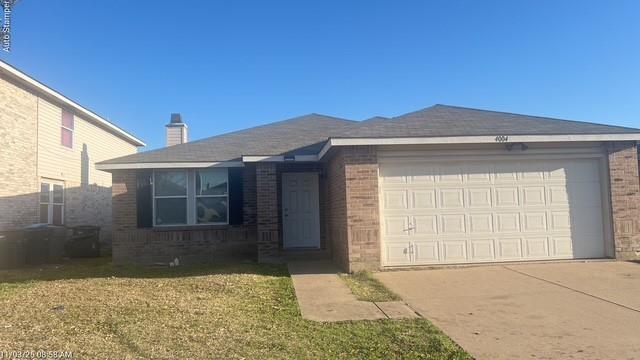 4004 Irish Setter Dr in Fort Worth, TX - Building Photo