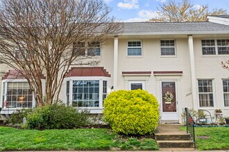 3742 Jason Ave in Alexandria, VA - Building Photo - Building Photo